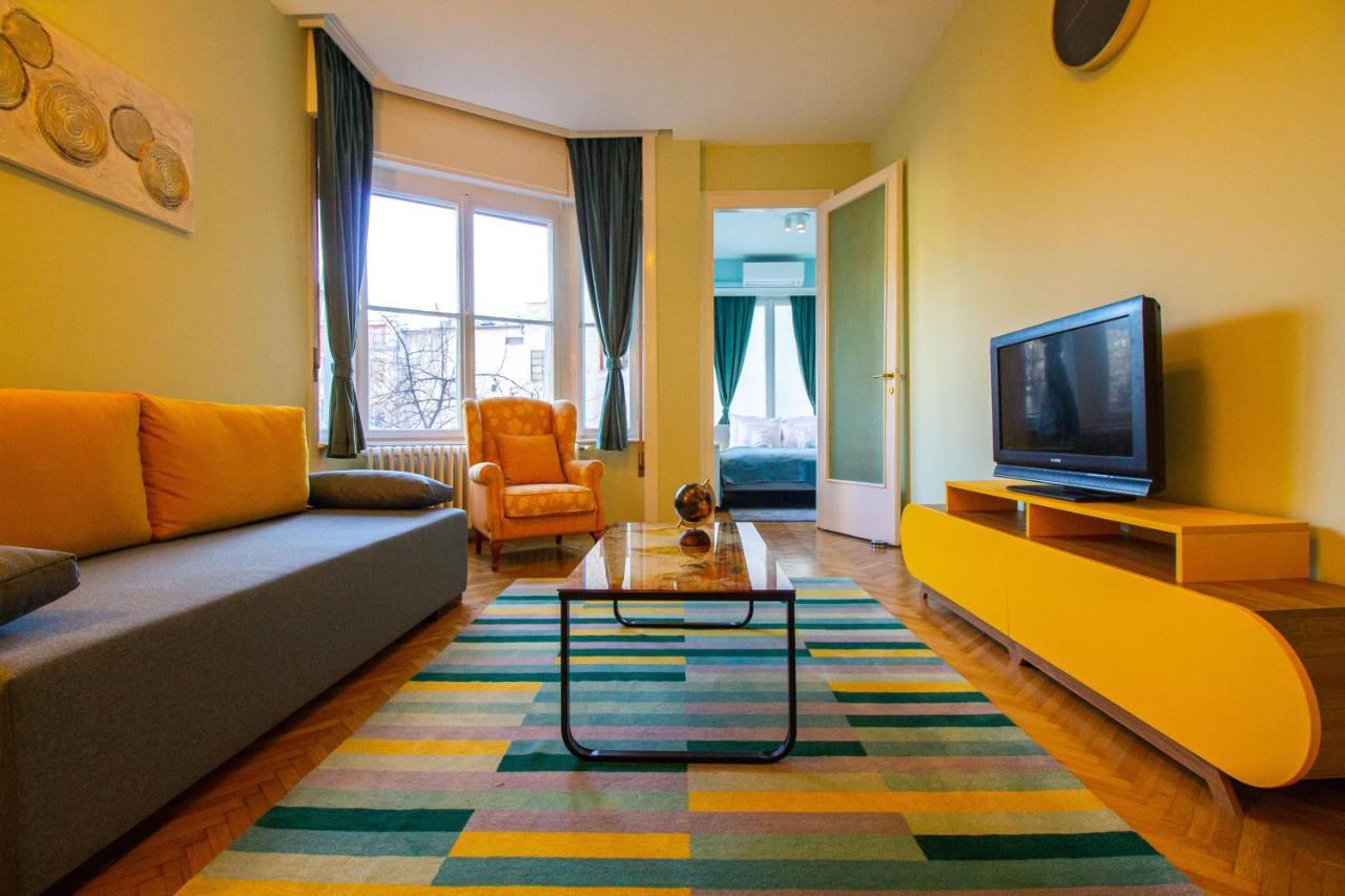 Small Paris Budapest Eksteriør billede