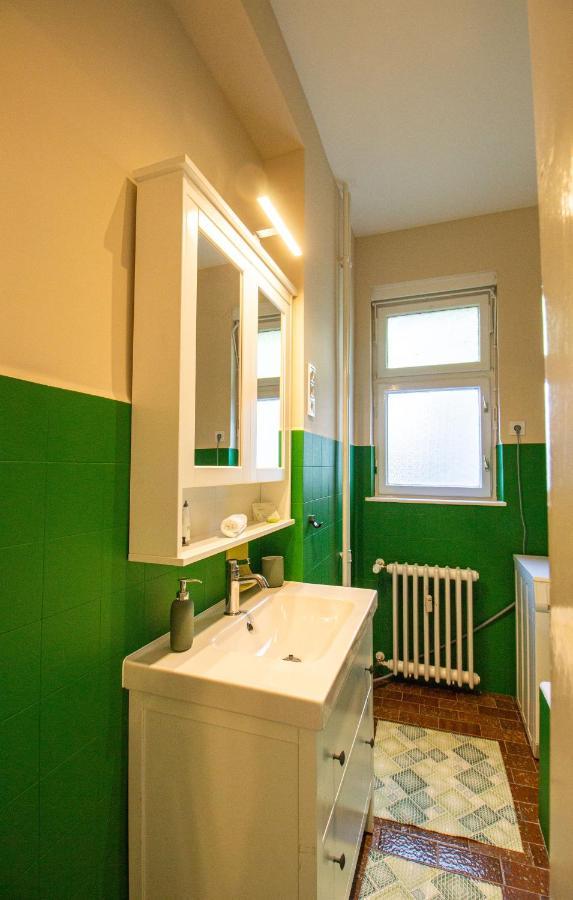 Small Paris Budapest Eksteriør billede