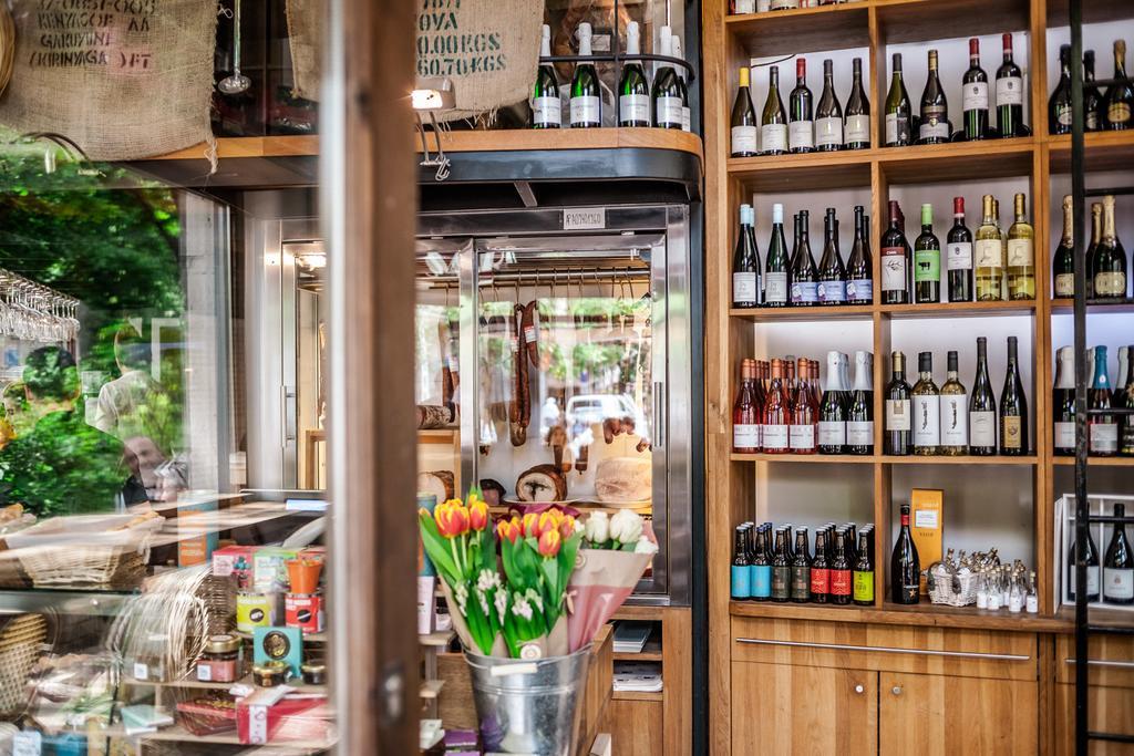 Small Paris Budapest Eksteriør billede